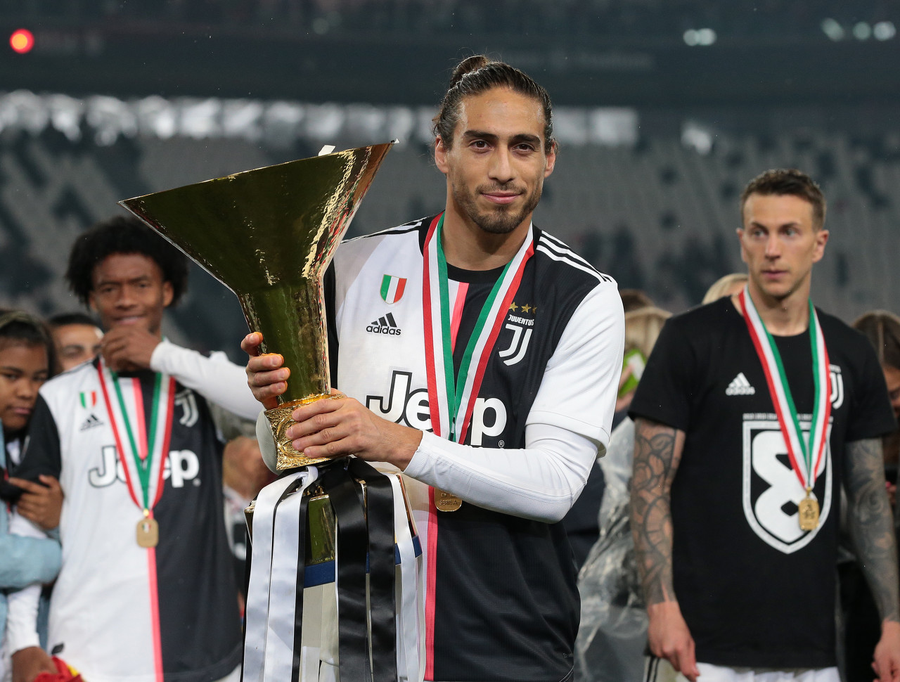 利拉德：我计划以开拓者球员的身份退役 目前还没有具体时间表